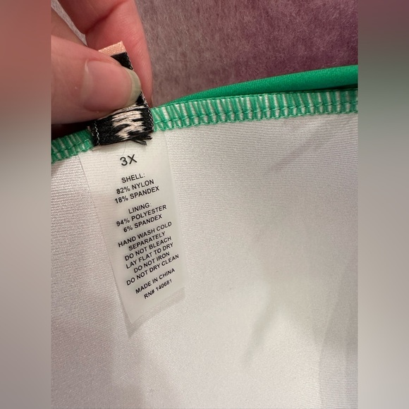 Unique Vintage Plus Size Green & White Pin Dot Monroe Halter Swim Top - Picture 6 of 9